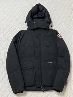 CANADA GOOSE ダウンジャケット ブラック