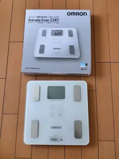 OMRON　HBF-228T-SW　新品・未使用 体重体組成計 HBF-228T-SW カラダスキャン シャイニーホワイト