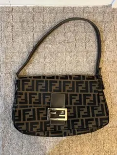FENDI ズッキーノ マンマバケット エナメル ワンショルダー 美品