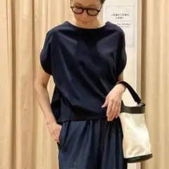 【美品】アーバンリサーチドアーズ フレンチスリーブバックタックプルオーバー