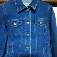 最終再値下げGジャン レディース デニムジャケット ゴールドのボタン