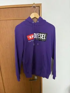DIESEL パープル ロゴ入り パーカー