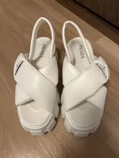 【美品】PRADA モノリス　ホワイト サンダル