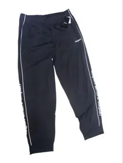 umbro ジャージ パンツ ブラック新品未使用タグ付きスポーツでも日常でも⭐︎のサムネイル