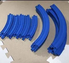 Item thumbnail for item 9693f8a0-b4b1-4ddc-a838-02e491a7f72f