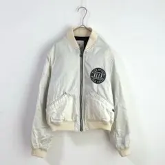 3889【エルスポーツ】ナイロンブルゾン　中綿　防寒　３８　アイボリー　秋冬