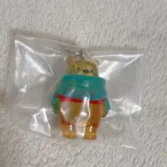 ディズニー　カプセルトイ　めじるしアクセサリーWinter プーさん