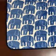 Finlaysonぞう柄　ブランケットひざ掛けのサムネイル