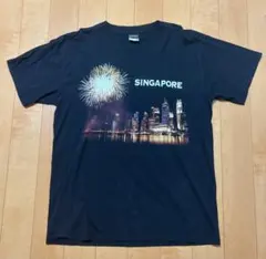 GLOW IN SG シンガポール グラフィック Tシャツ ブラック L