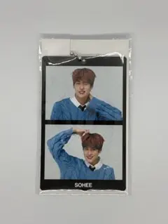 SOHEE ソヒ 2カットフォトカードチャーム