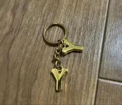 イニシャル Y キーホルダー ゴールドカラー