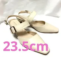 オリエンタルトラフィック スクエアトゥバックルベルトパンプス