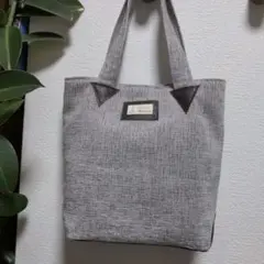 Item thumbnail for item 58a53952-c4bb-4b42-84a2-35003c18159e