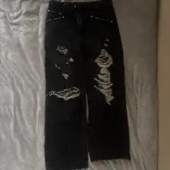 ダメージジーンズ
