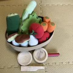 柔らかい布製　野菜おもちゃセット（バスケット付き）　おまけ木製おもちゃのサムネイル