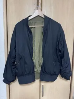 リバーシブル ボンバージャケット ブラック/オリーブ