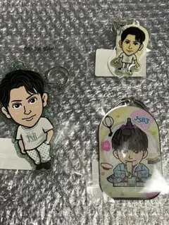 三代目JSB 山下健二郎 クリーナー、グリッター、背景付きメタルキーホルダー