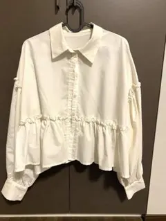 フリル 長袖シャツ 美品