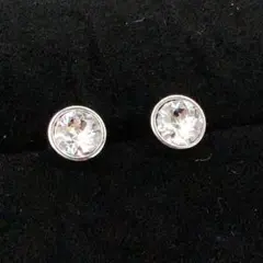 SWAROVSKI 1粒ラインストーンピアス 5mm スワロフスキーのサムネイル