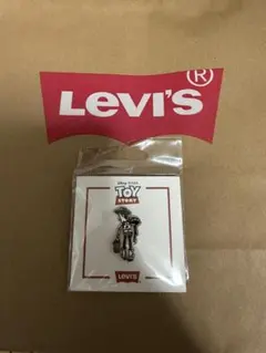 Levi's トイ・ストーリー ピンバッジ　ウッディ