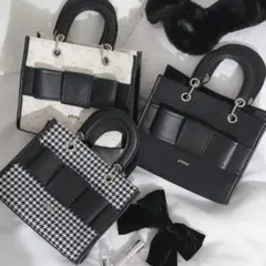 pium リボンハンドルクロコバッグ ブラック - メルカリ