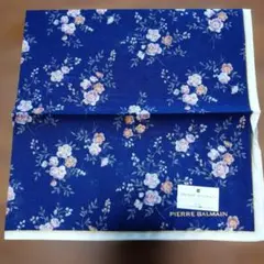 PIERRE BALMAIN 花柄ハンカチ ネイビー
