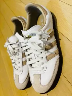 adidas samba 箱無し2025年10月購入 ホワイト、ベージュカラー