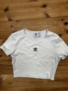 adidas リブクロップドトップス ホワイト