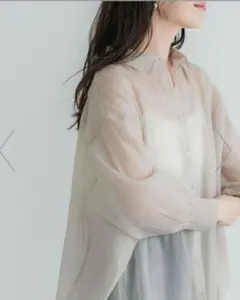 coca シアーオーバーサイズシャツ ベージュとCocaニットベスト2点セット