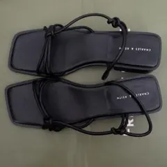 CHARLES & KEITH ストラップサンダル ブラックのサムネイル