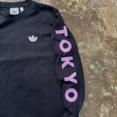 adidas OriginalsTOKYOスリーブロゴロングスリーブTシャツ