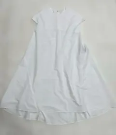 三越伊勢丹 ロングワンピース 白 タグ付き新品のサムネイル