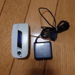 NTTドコモ　FOMA N901ic ホワイト携帯電話本体と充電器