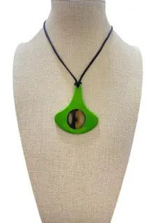 新品 水牛角 バッファローホーン ペンダントネックレス