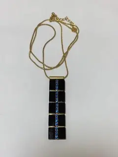 pierre cardin　ピエールカルダン　黒い長方形ペンダント ネックレス