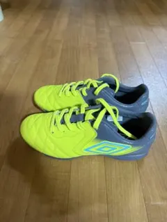 umbro フットサルシューズ　23cm