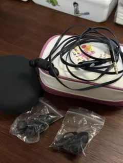 Beats 有線イヤフォン ケース付きのサムネイル