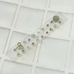 ゴールド　シルバー　金粒　耳ツボ　ジュエリー　花　リボン