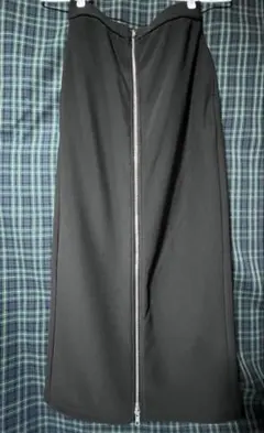 GU フロントジップナローロングスカートQ 黒