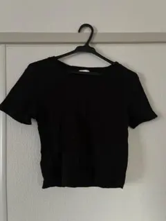ショート丈GU 黒 半袖Tシャツ Mサイズ