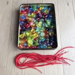 ひもとおし 知育玩具 モンテッソーリ おはじき