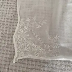 花柄刺繍 ホワイトハンカチ　ウェディング