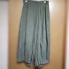 オリーブグリーン ワイドパンツ M-L