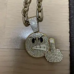 中指キャラクター ネックレス