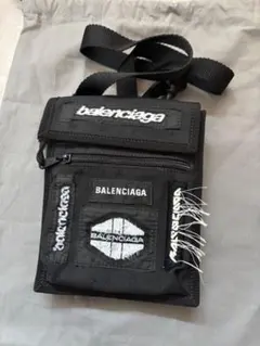 希少モデル 国内正規品 定価17万円 BALENCIAGA Explorer メルカリ