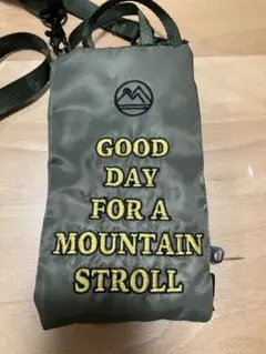 GOOD DAY FOR A MOUNTAIN STROLL ショルダーバッグのサムネイル