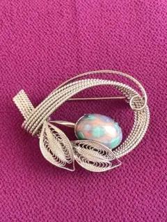 ブローチ　エレガントブローチ　カラフルブローチ