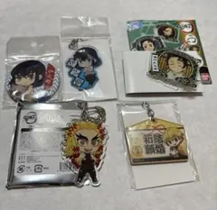 鬼滅の刃　アクリルキーホルダー　缶バッジ　5個セット