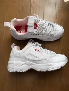FILA ディストレーサーハート WHITE 25cm「美品」のサムネイル