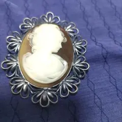 昭和レトロ　ブローチ　ペンダントトップ　カメオ風　BROWN　燻し銀